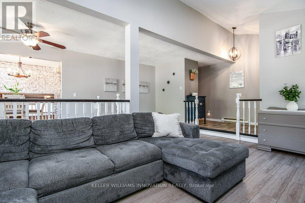Photo 16 of 8 Pickwick Place, Guelph ON
