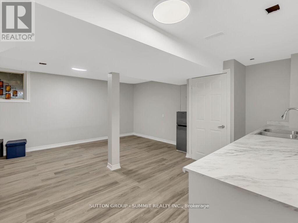 Photo 11 of 2 Grandridge Crescent, Guelph ON