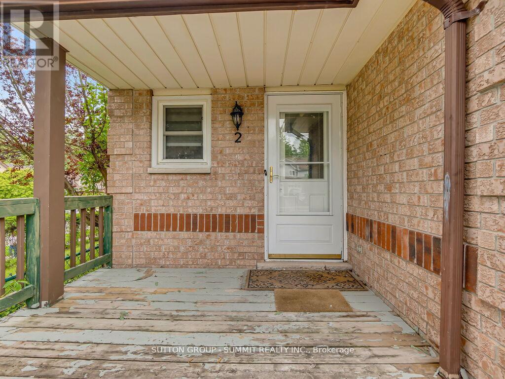 Photo 3 of 2 Grandridge Crescent, Guelph ON