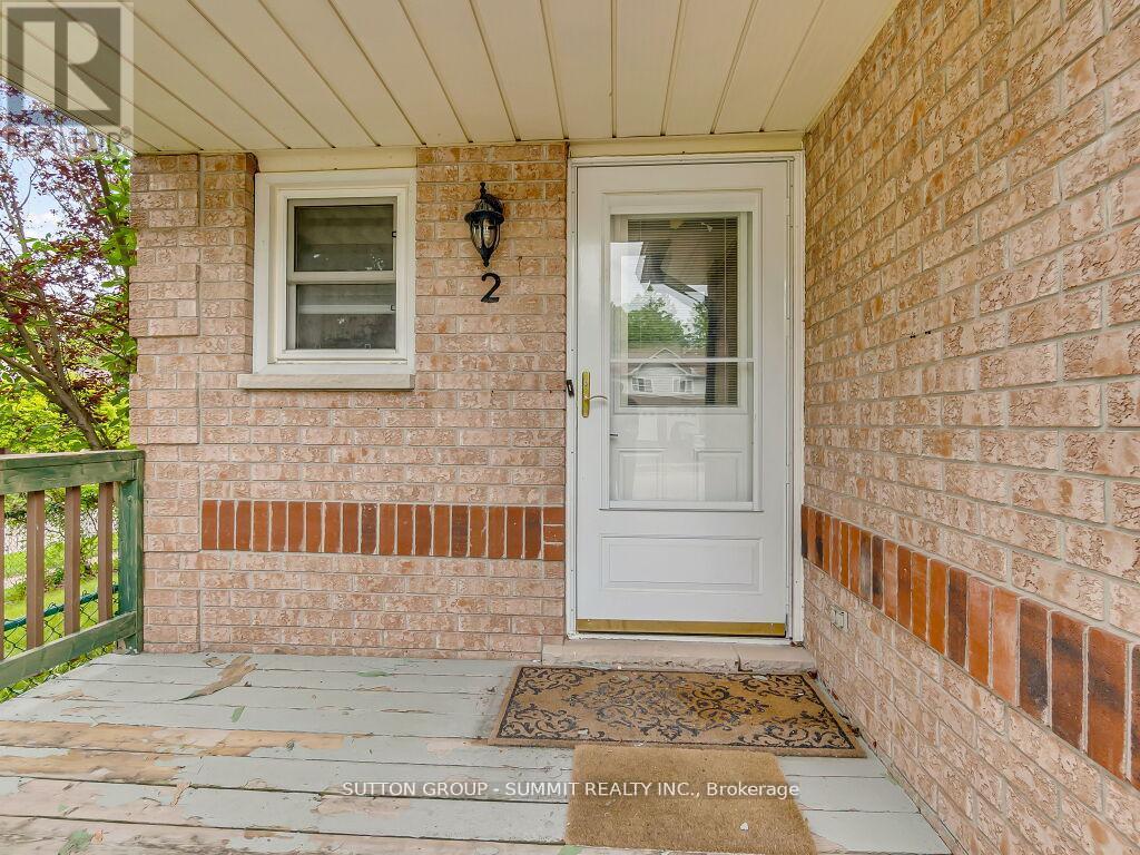 Photo 4 of 2 Grandridge Crescent, Guelph ON