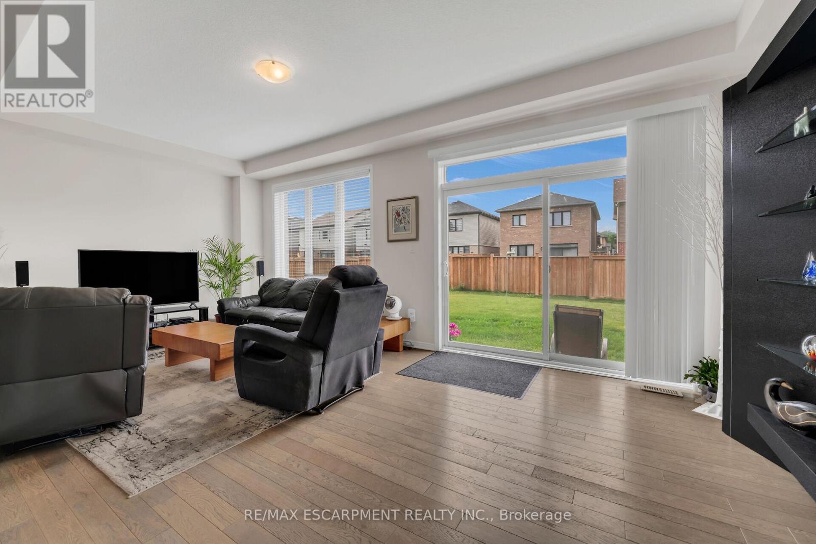 Photo 13 of 57 Queen Mary Boulevard, Hamilton ON