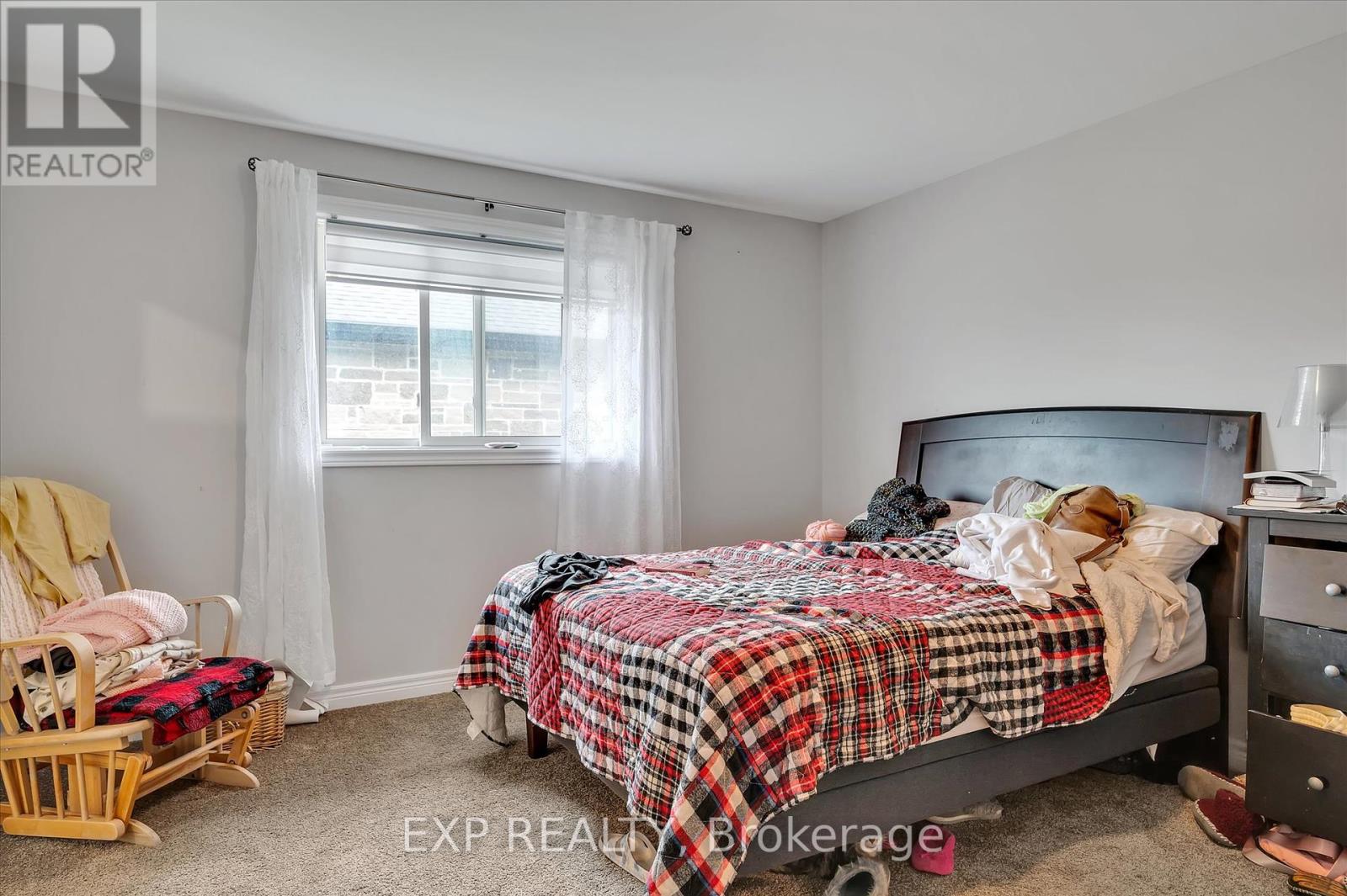 Photo 18 of 29 Darrell Drain Crescent, Asphodelnorwood ON