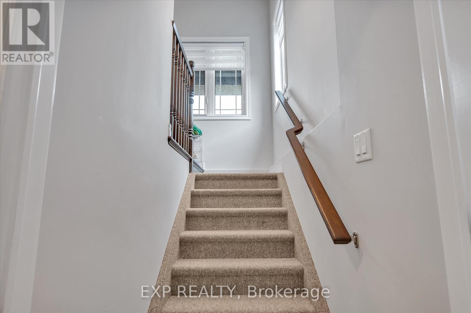Photo 24 of 29 Darrell Drain Crescent, Asphodelnorwood ON