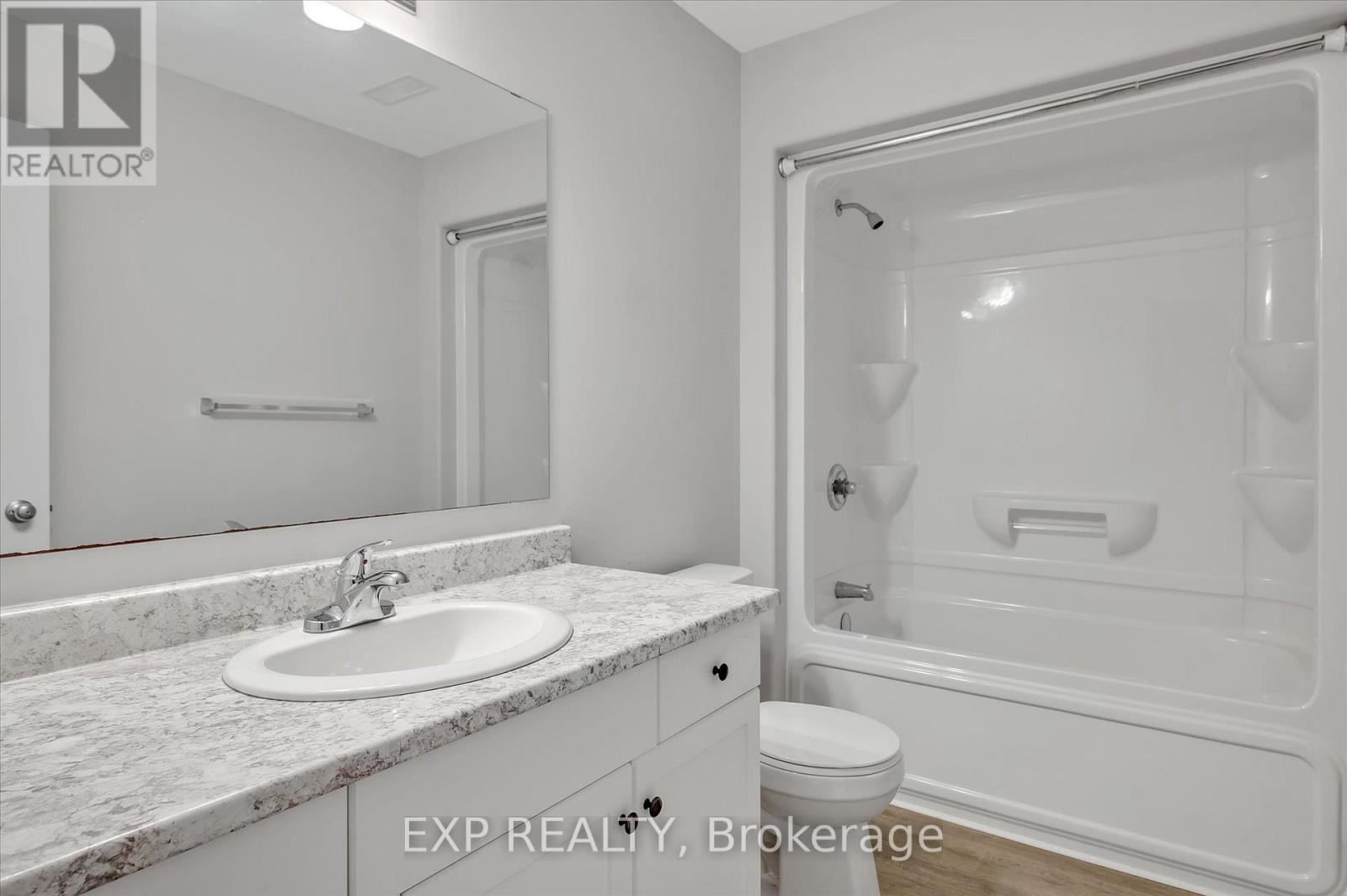 Photo 41 of 29 Darrell Drain Crescent, Asphodelnorwood ON