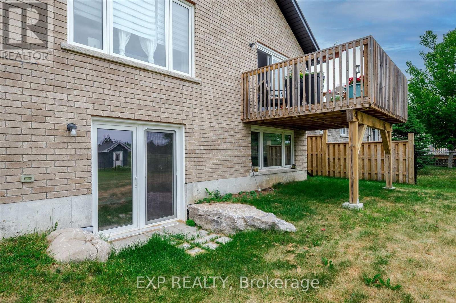 Photo 45 of 29 Darrell Drain Crescent, Asphodelnorwood ON