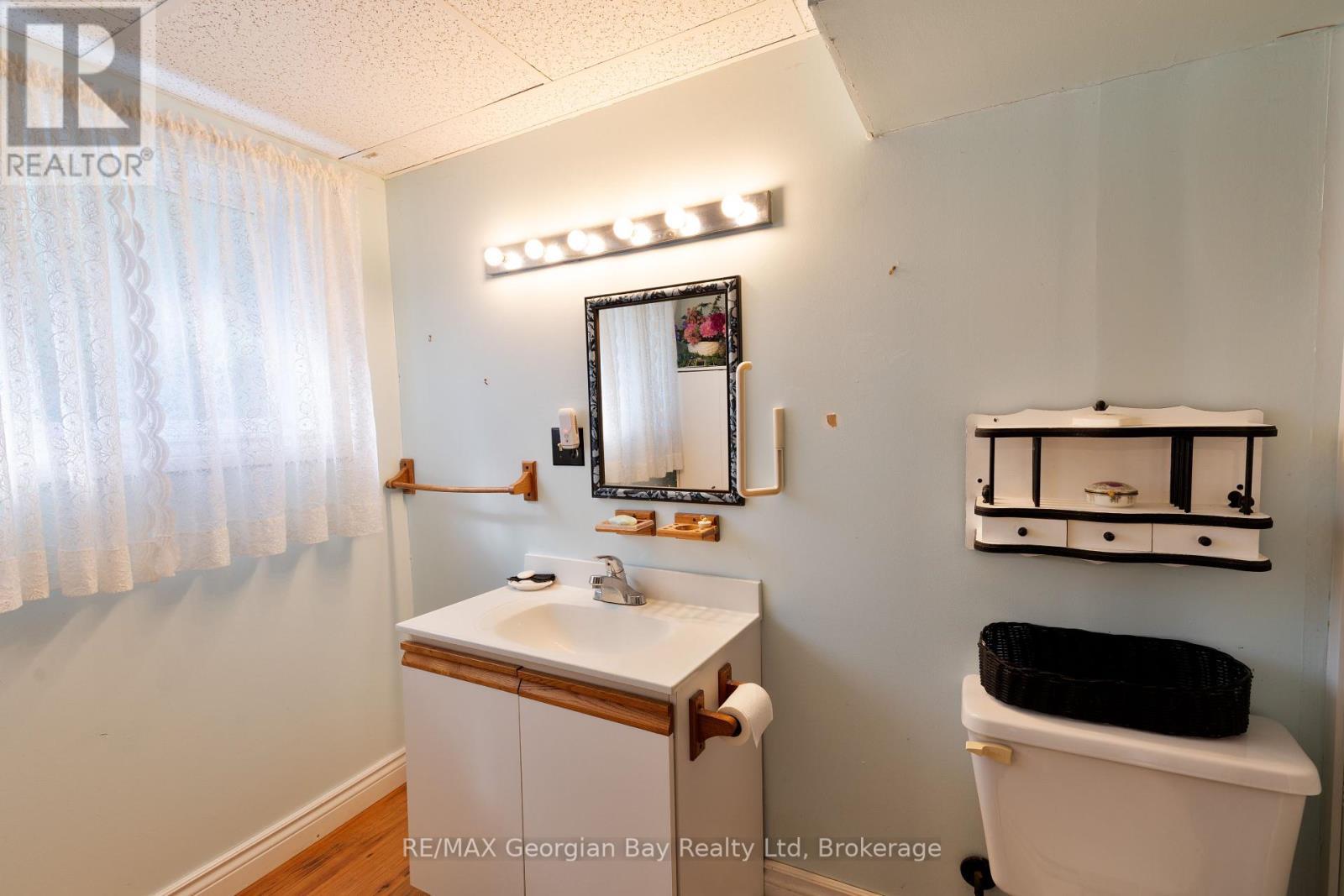Photo 1 of 426 David Avenue, Tay ON