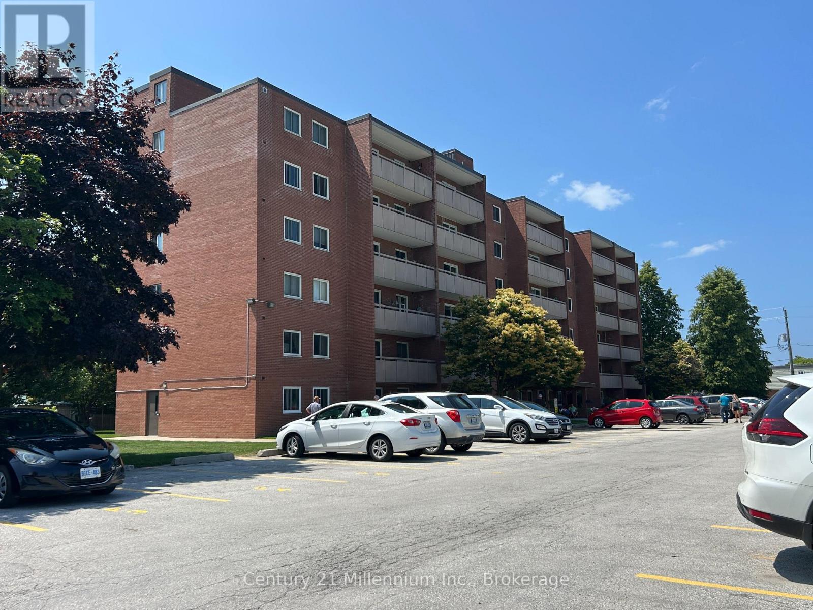 Photo 1 of 202 460 Ontario Street, Collingwood ON