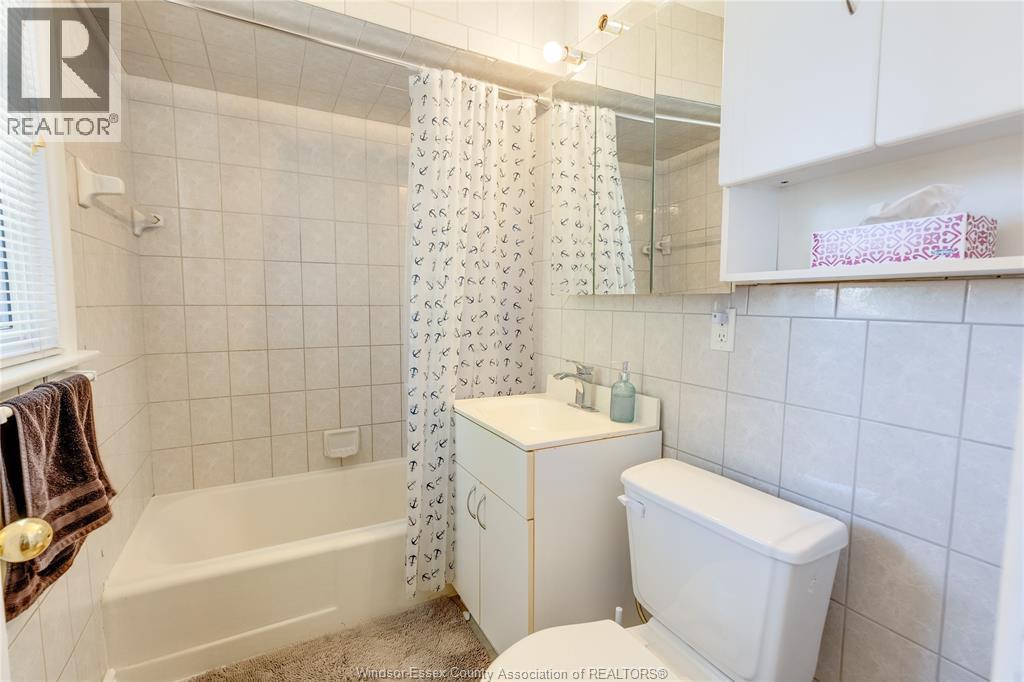 Photo 21 of 1075 Prado Place, Windsor ON