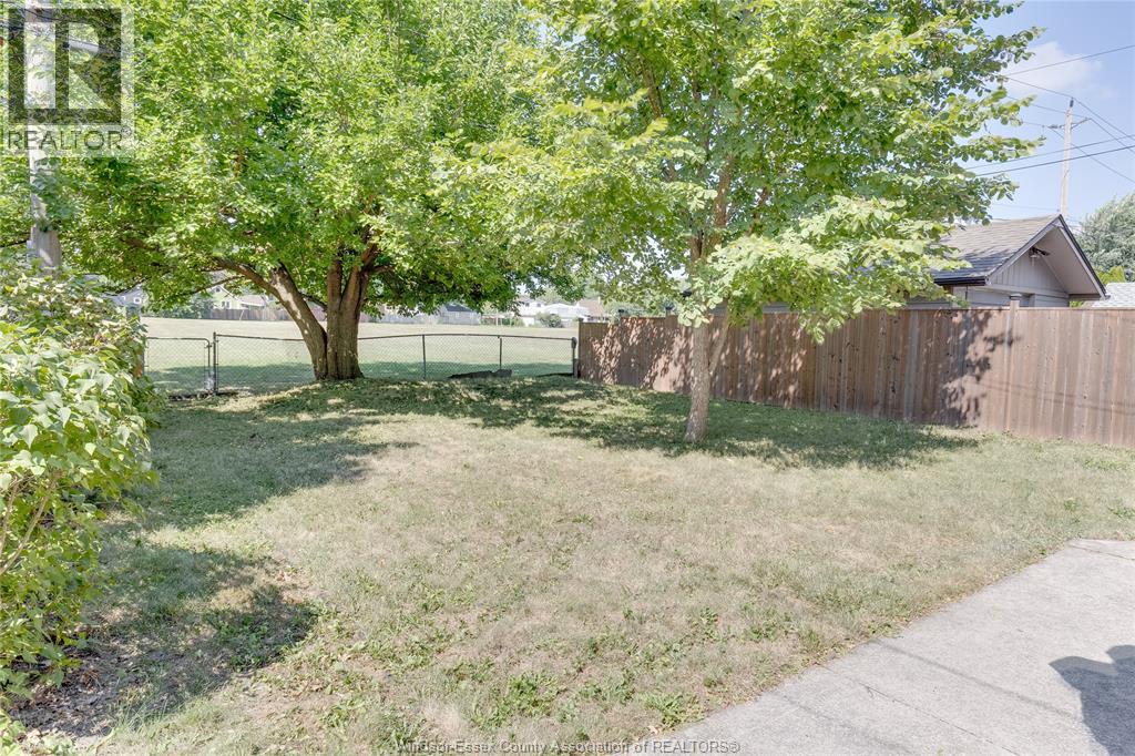 Photo 34 of 1075 Prado Place, Windsor ON