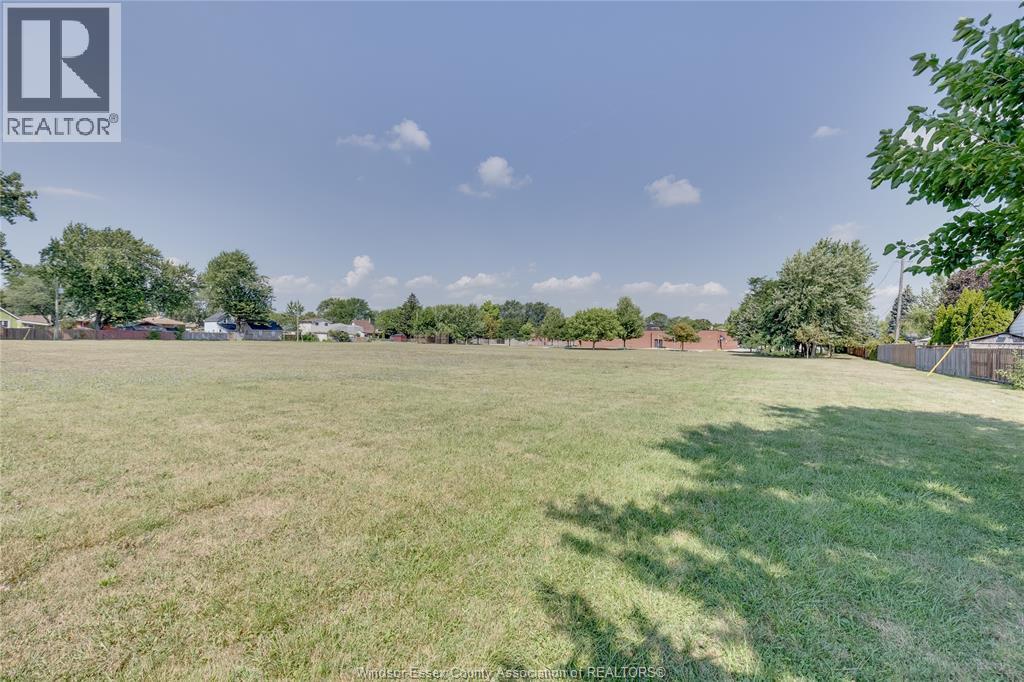 Photo 36 of 1075 Prado Place, Windsor ON