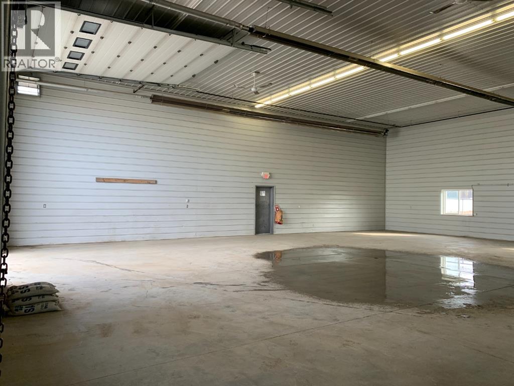 Photo 20 of 7028 4 Avenue, Edson AB