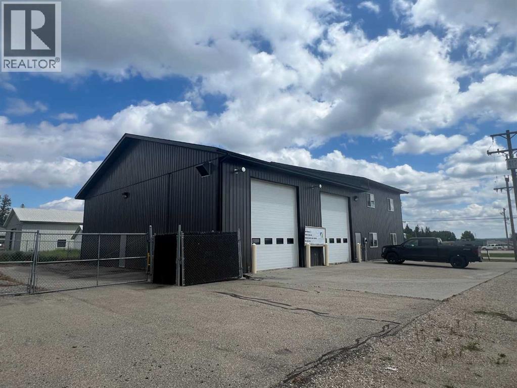 Photo 7 of 7028 4 Avenue, Edson AB