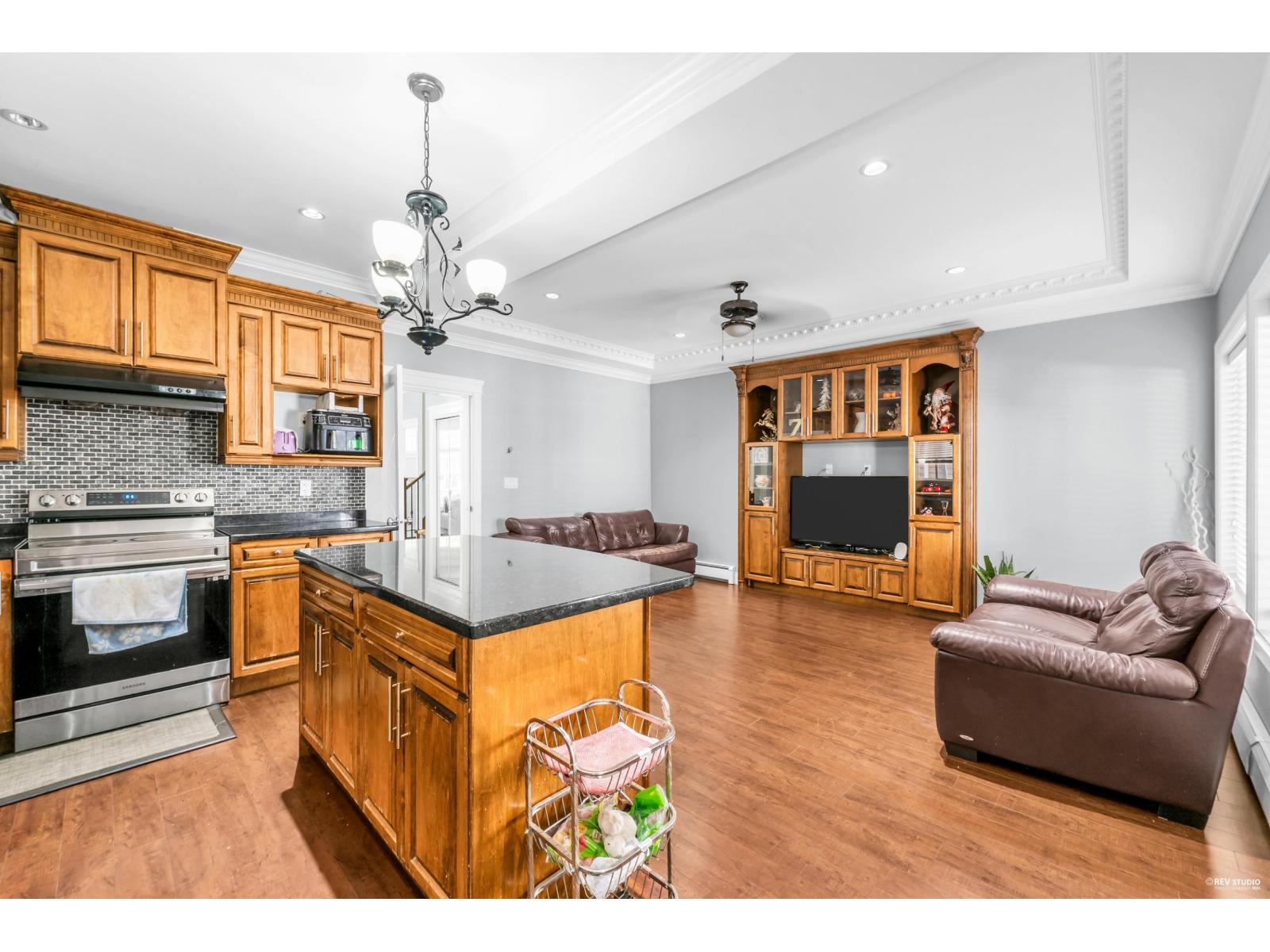Photo 15 of 7059 144 B Street, Surrey BC