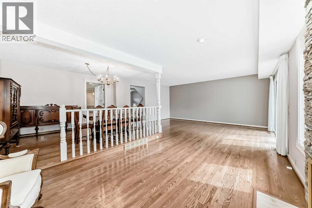 Photo 22 of 22 Wood Crescent Sw, Calgary AB