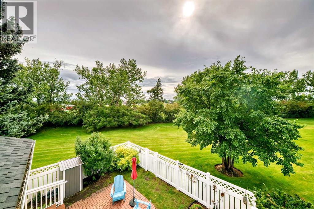 Photo 37 of 22 Wood Crescent Sw, Calgary AB