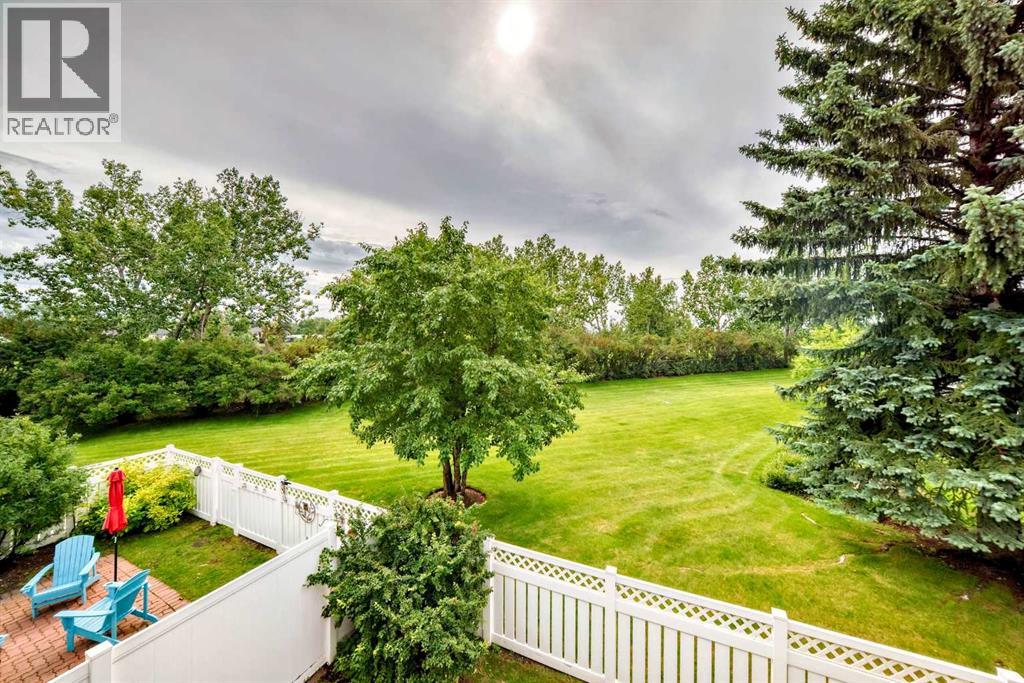 Photo 38 of 22 Wood Crescent Sw, Calgary AB