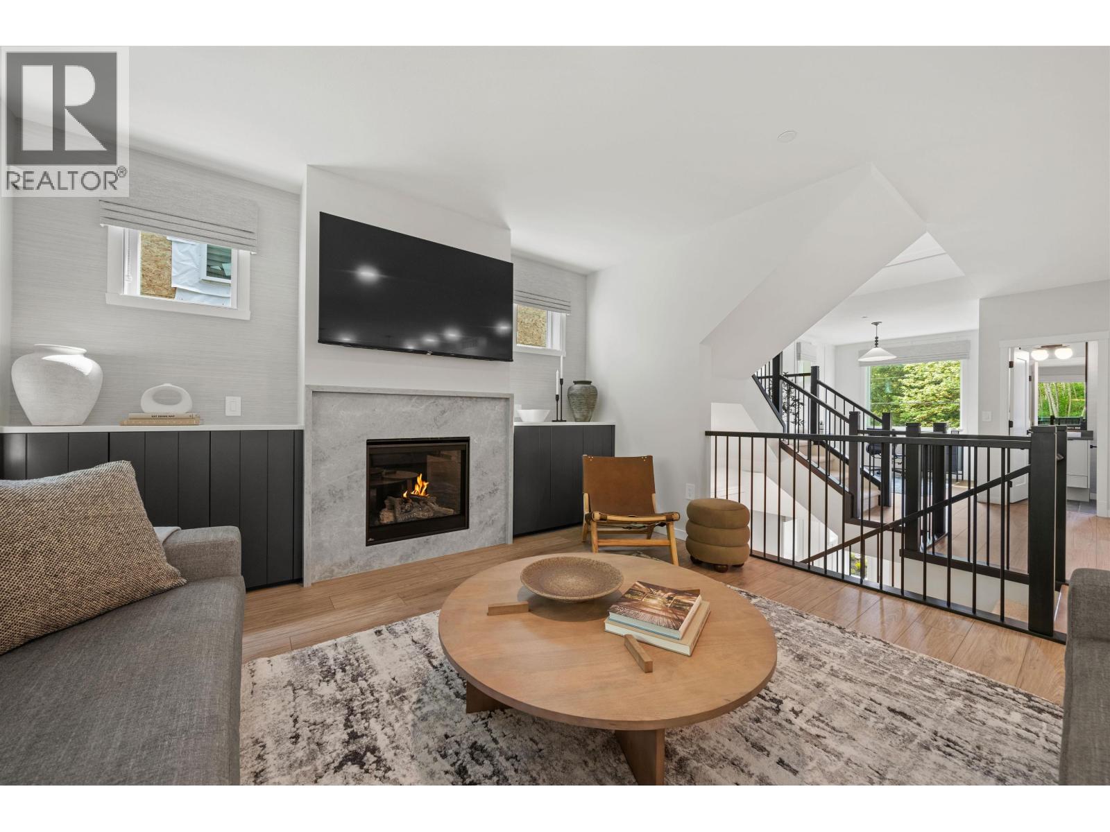 Photo 2 of 11052 Lockwood Street, Maple Ridge BC