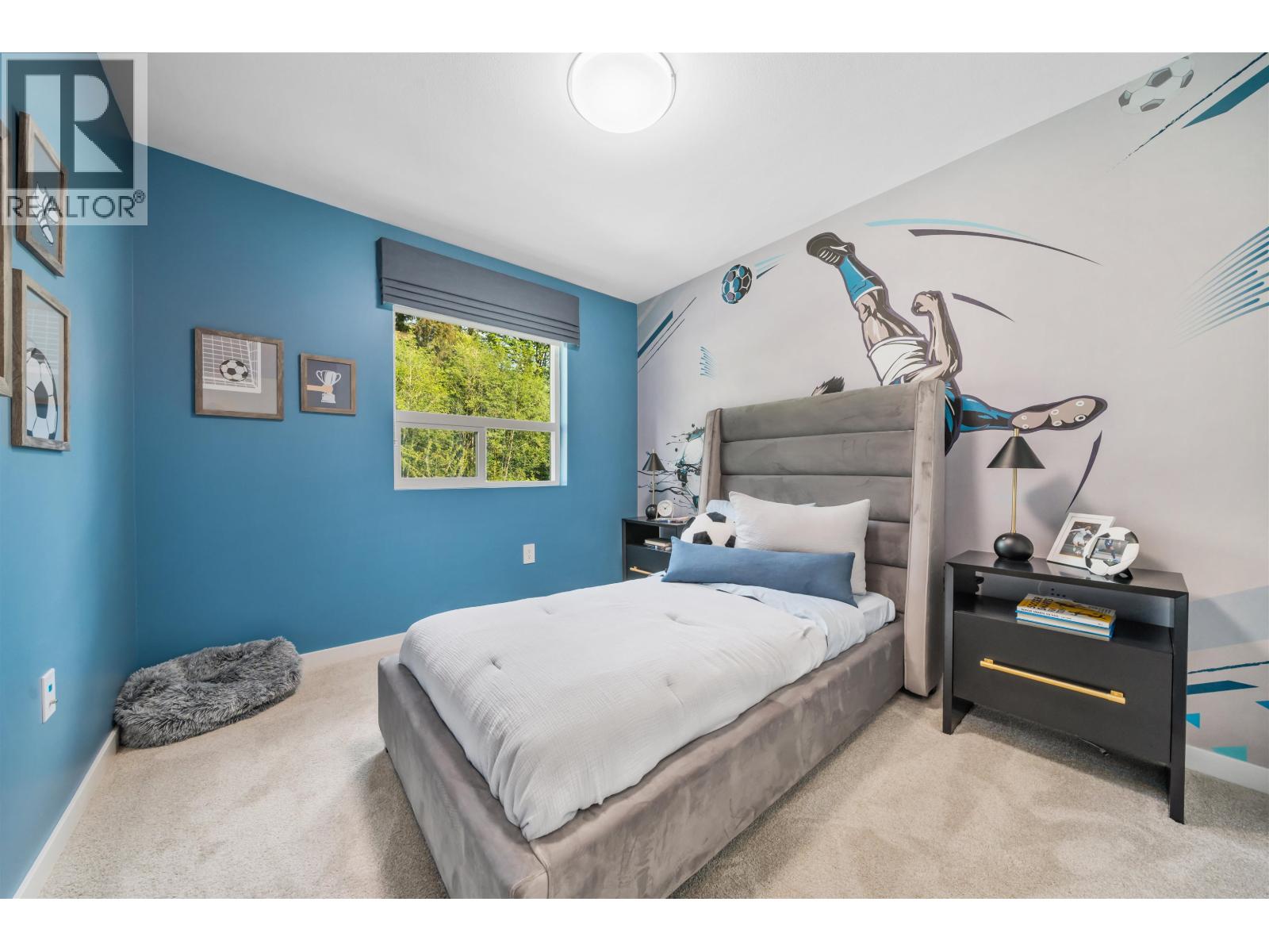 Photo 7 of 11052 Lockwood Street, Maple Ridge BC