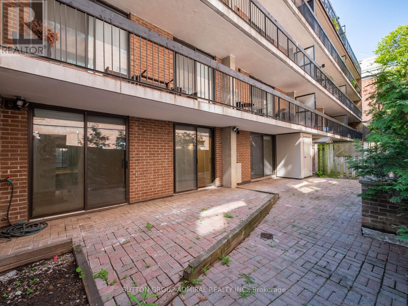 Photo 23 of 106 212 St George Street, Toronto ON