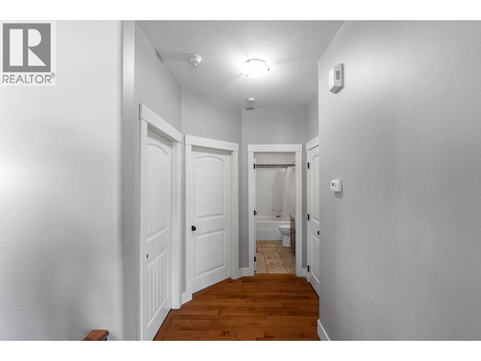 Photo 6 of 447 Stetson Street, Kelowna BC