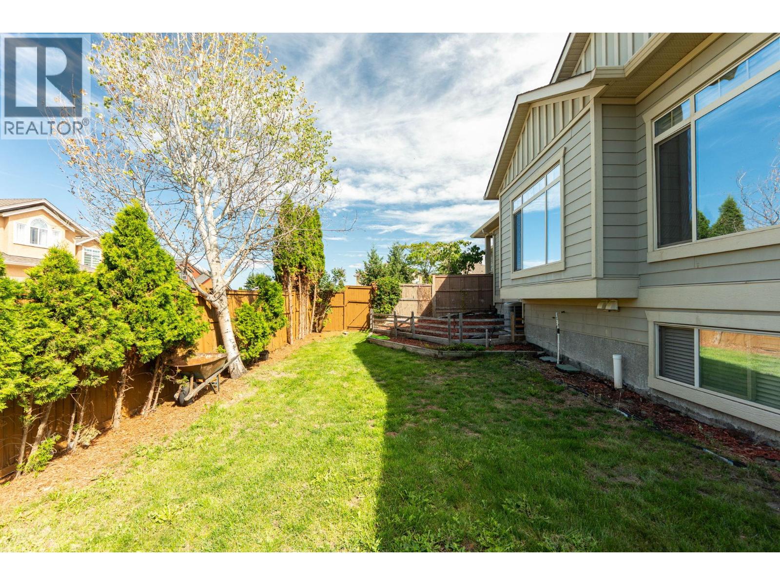 Photo 30 of 447 Stetson Street, Kelowna BC