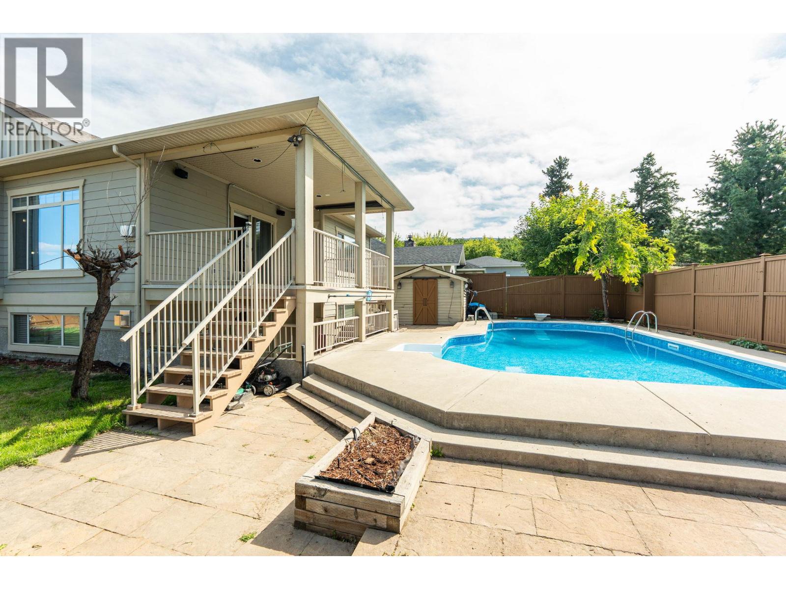 Photo 21 of 447 Stetson Street, Kelowna BC