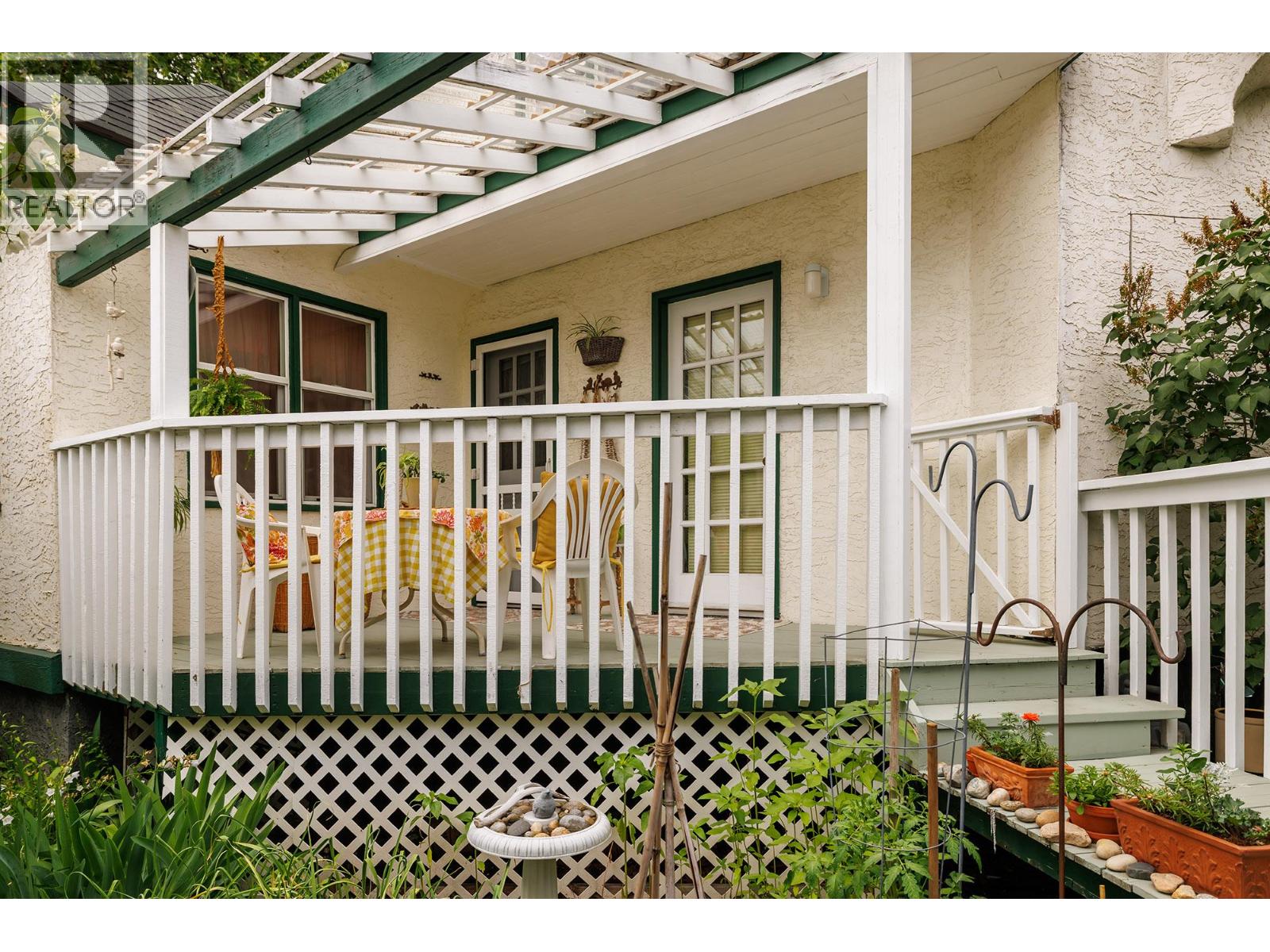 Photo 3 of 1419 Cherry Crescent W, Kelowna BC