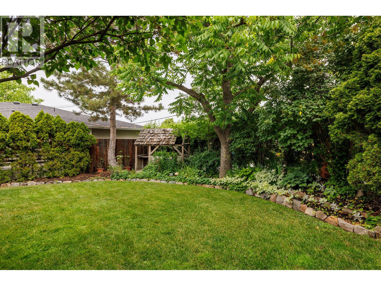 Photo 33 of 1419 Cherry Crescent W, Kelowna BC