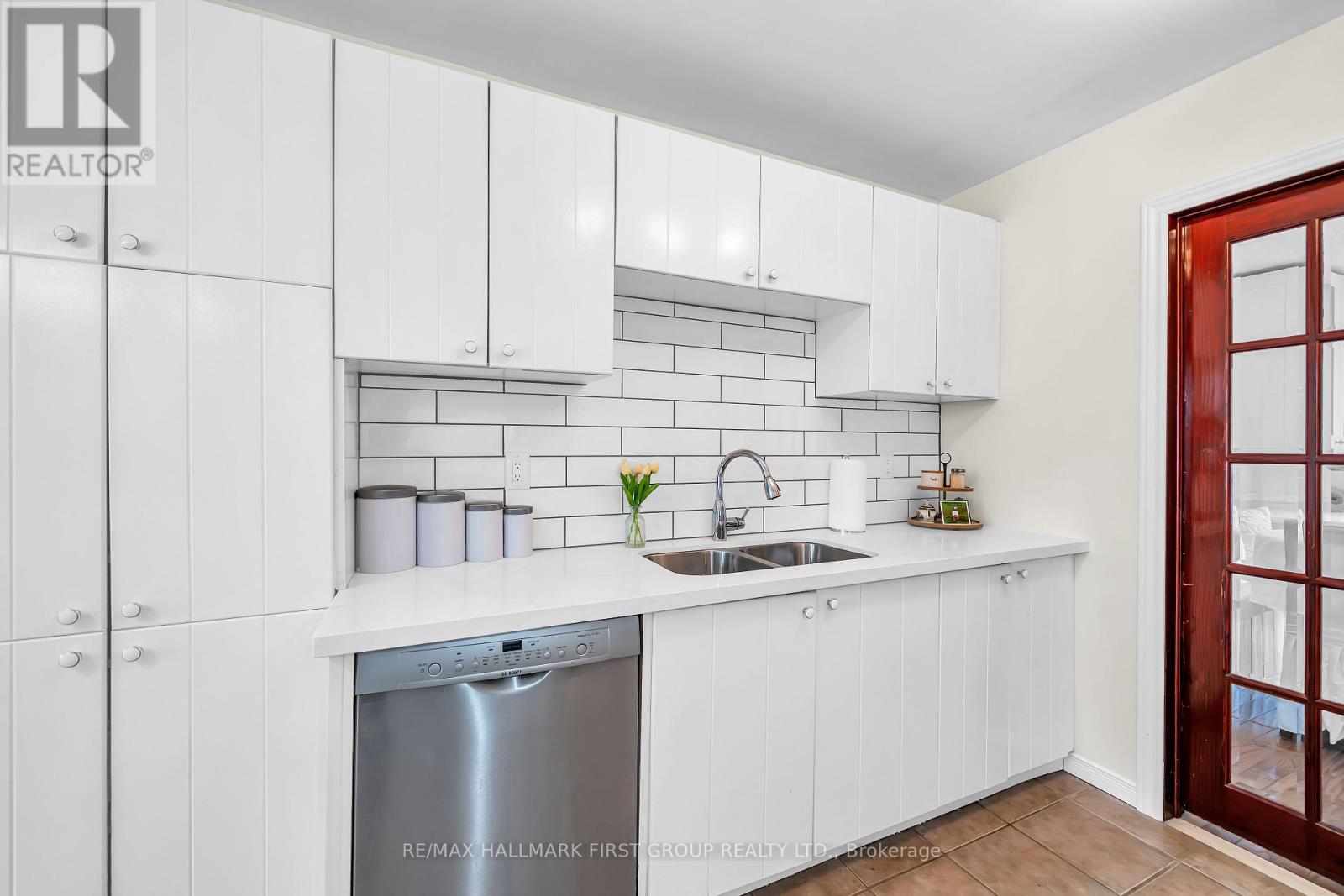 Photo 10 of 1138 Tanzer Court, Pickering ON