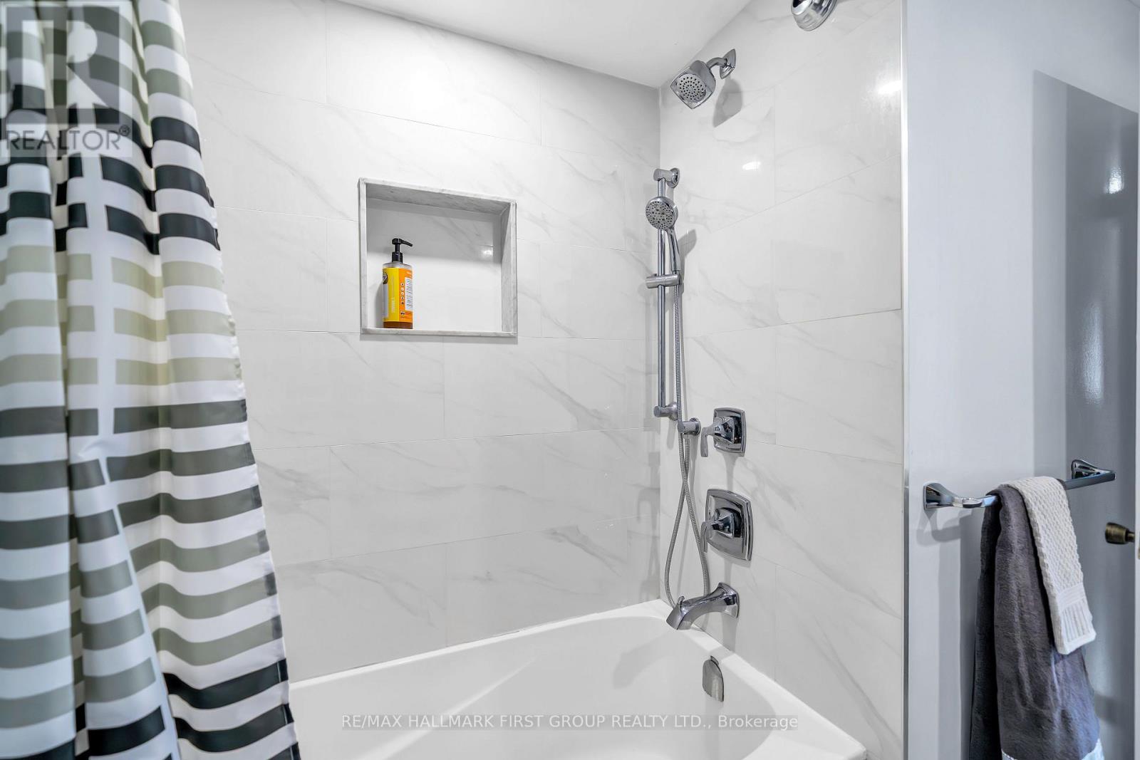 Photo 22 of 1138 Tanzer Court, Pickering ON