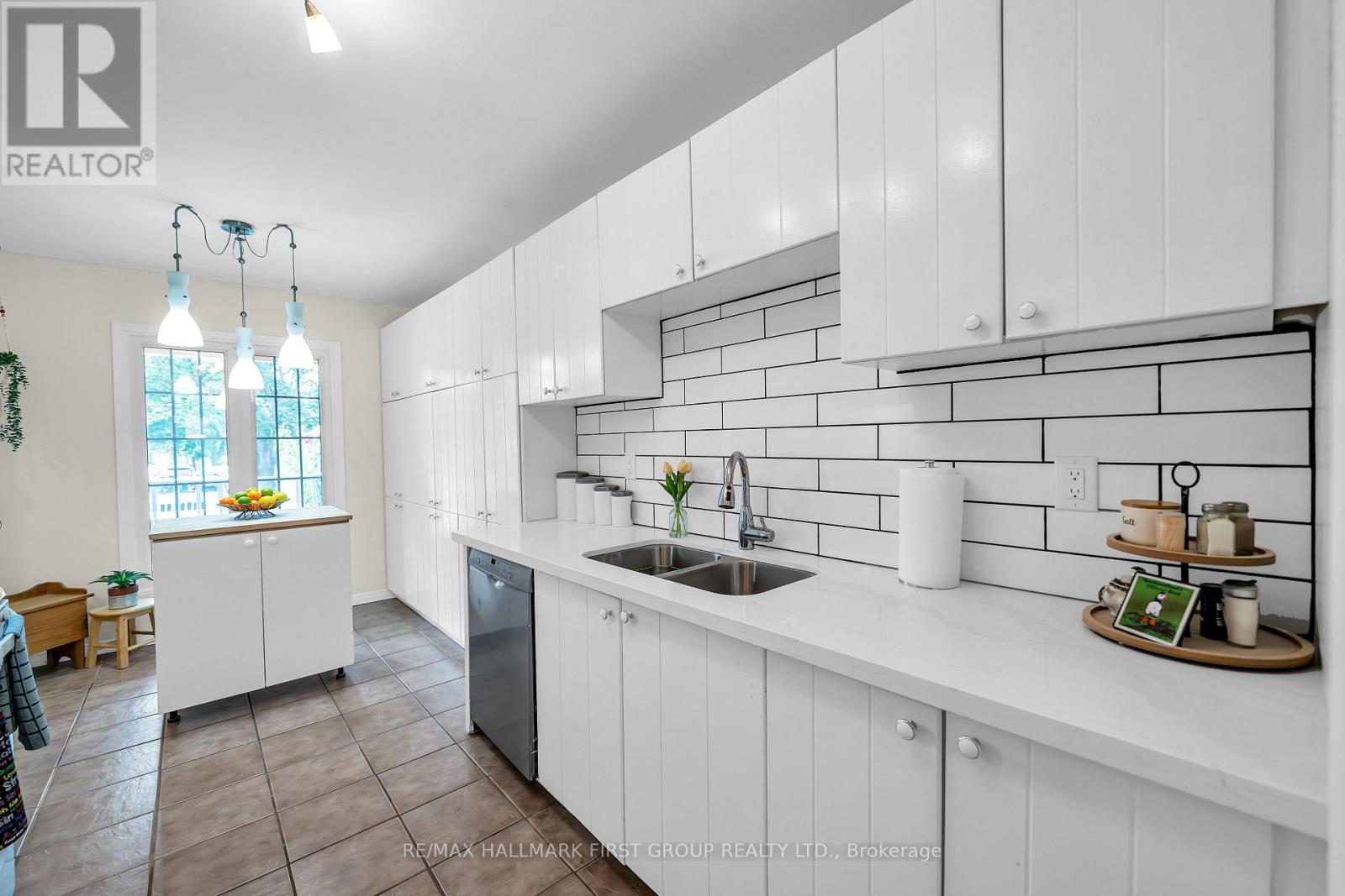Photo 12 of 1138 Tanzer Court, Pickering ON