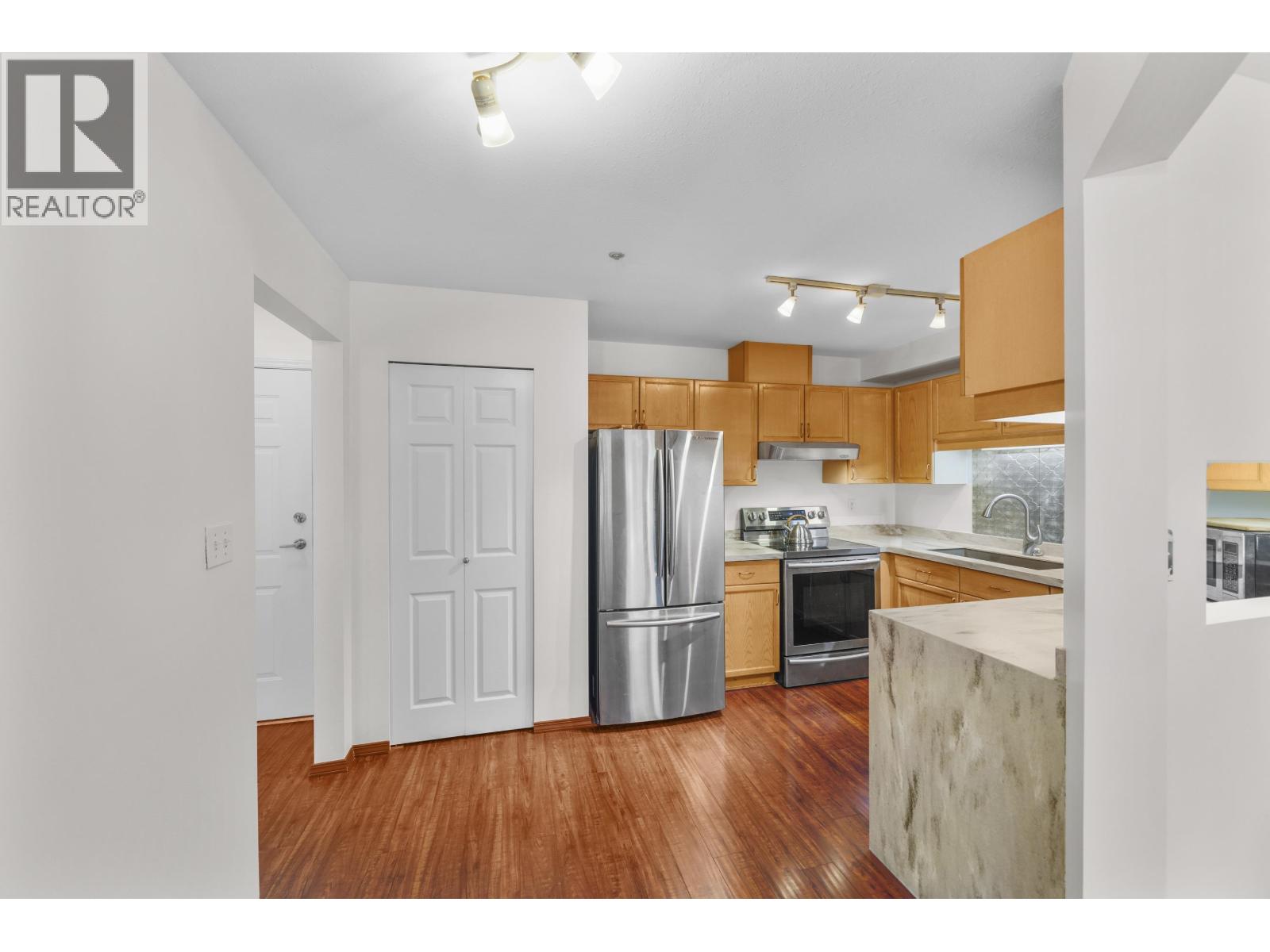 Photo 16 of 114 3400 Se Marine Drive, Vancouver BC