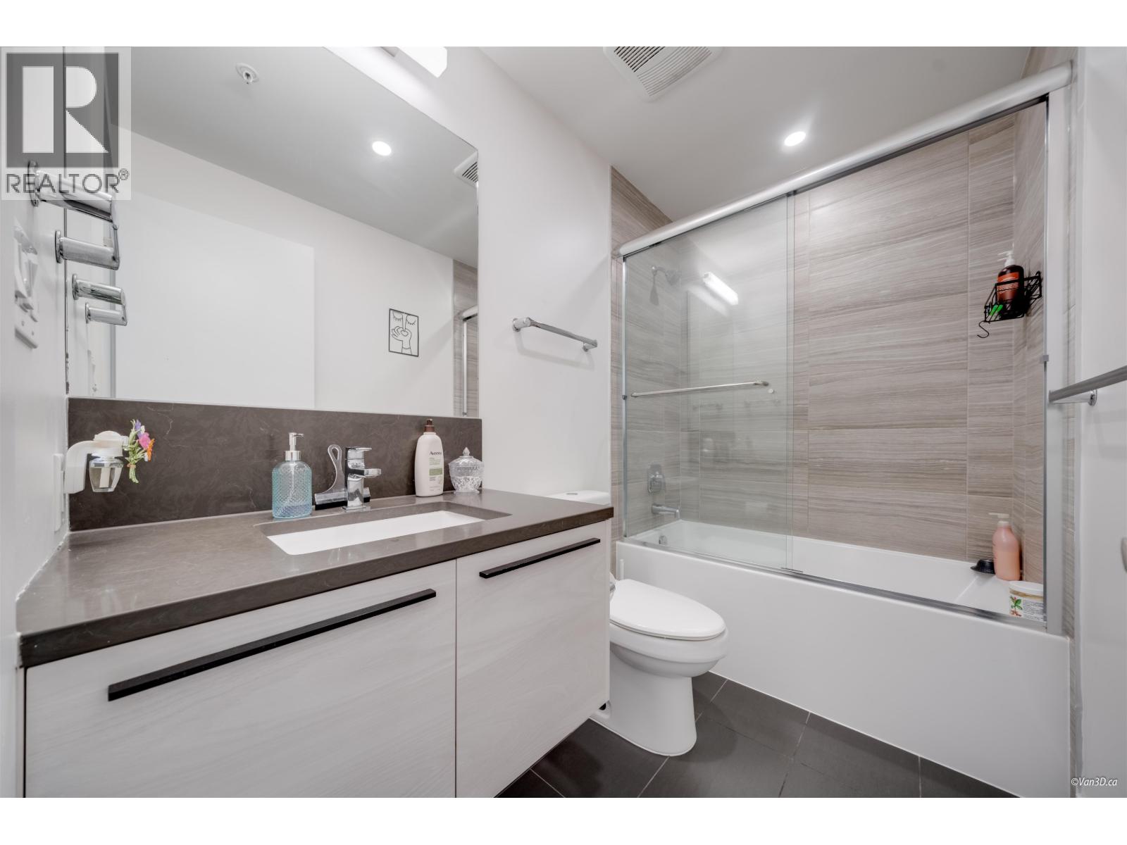 Photo 14 of 1308 6383 Mckay Avenue, Burnaby BC