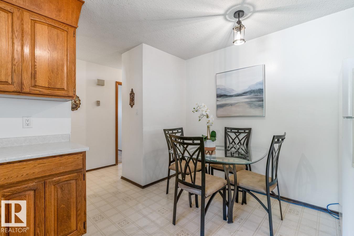Photo 17 of 6 Strathcona Pl, Sherwood Park AB