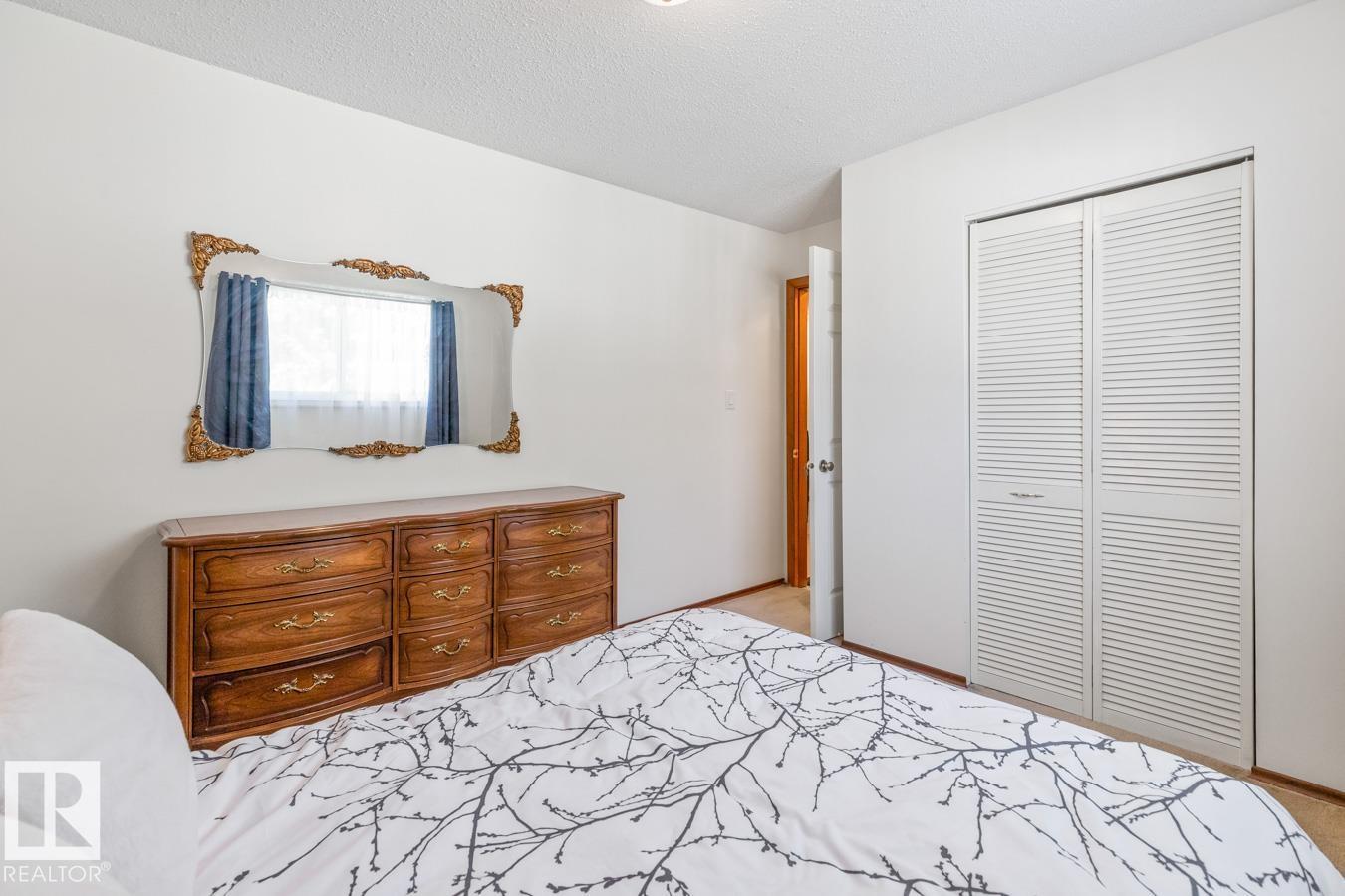 Photo 25 of 6 Strathcona Pl, Sherwood Park AB