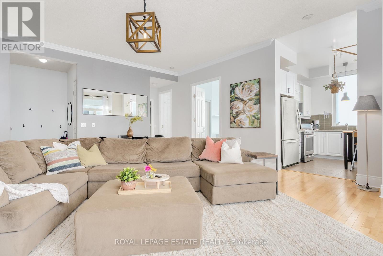Photo 10 of Ph 06 763 Bay Street, Toronto ON
