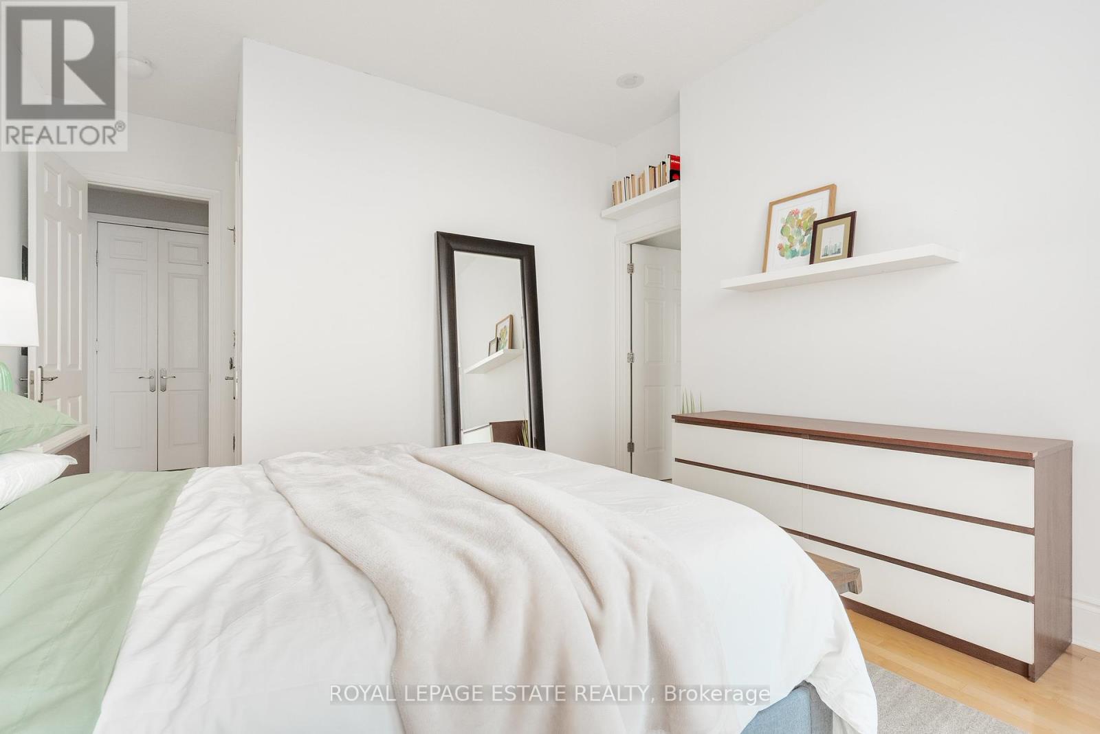 Photo 25 of Ph 06 763 Bay Street, Toronto ON