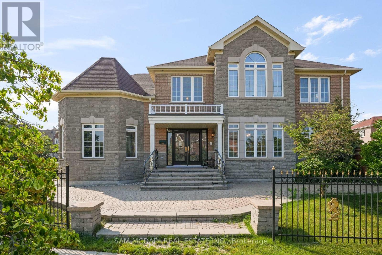 Photo 1 of 5499 Doctor Peddle Crescent, Mississauga ON