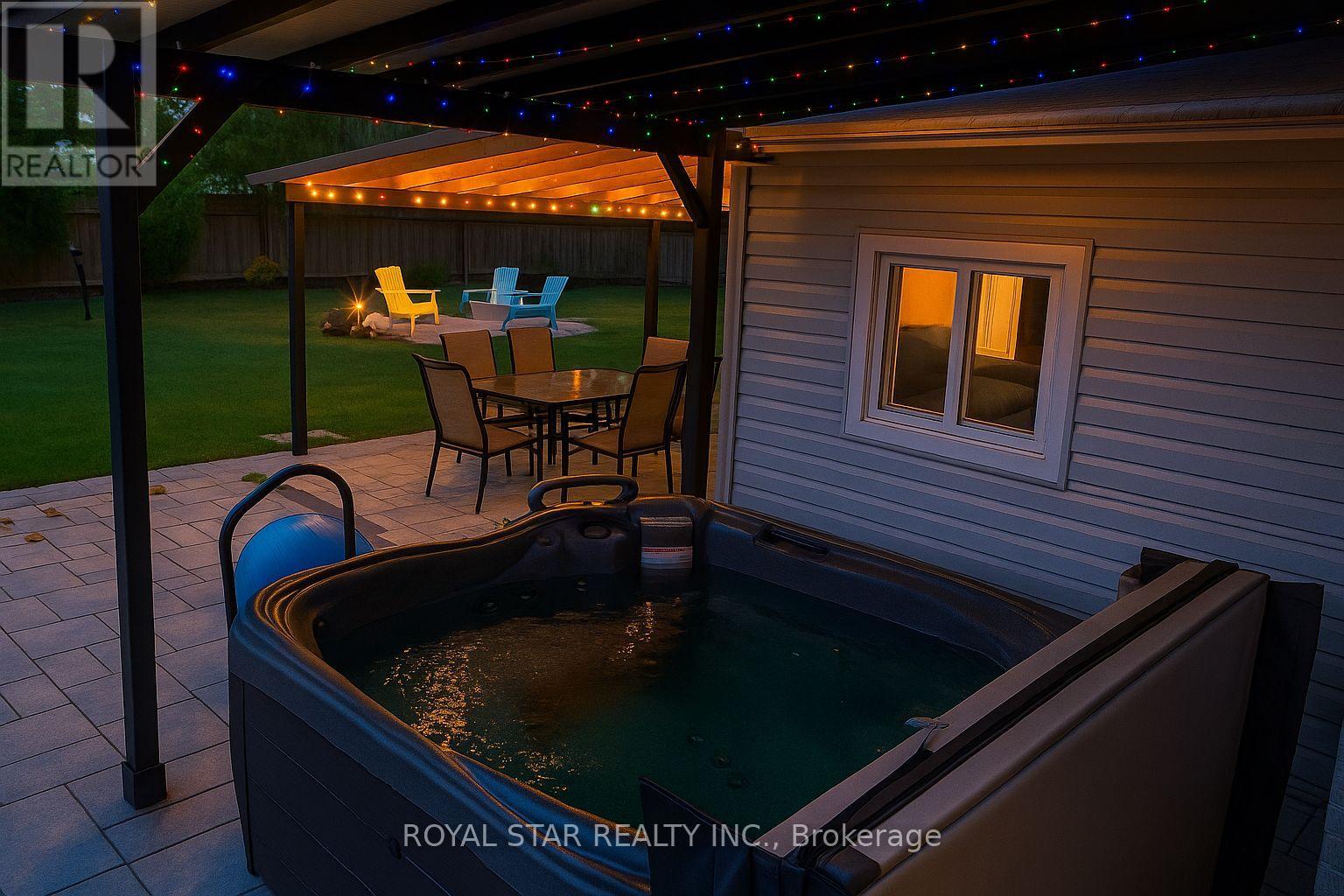 Photo 26 of 27 Matlock Avenue, Mississauga ON
