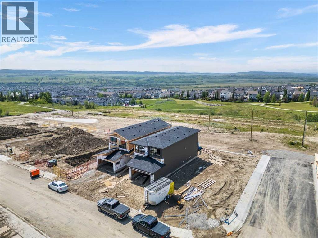 Photo 2 of 50 Heritage Heath, Cochrane AB