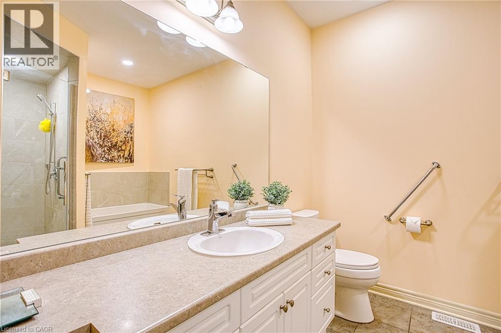 Photo 20 of 2362 Walker Court, Niagara Falls ON