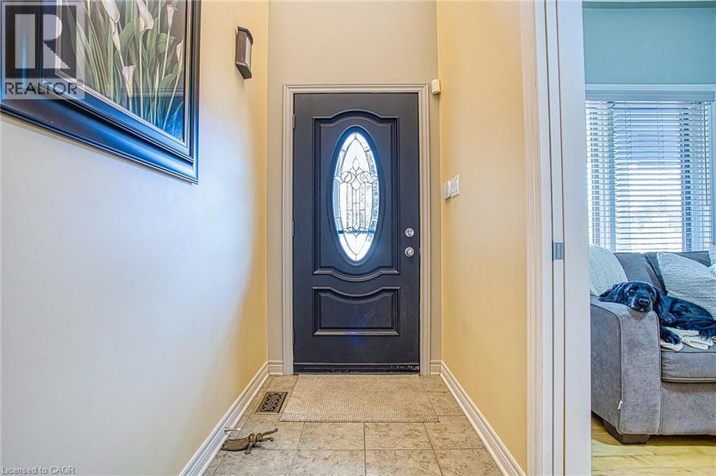 Photo 5 of 2362 Walker Court, Niagara Falls ON