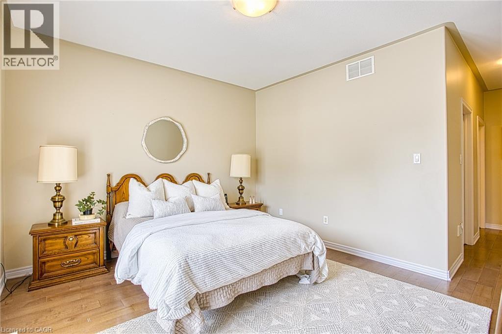 Photo 19 of 2362 Walker Court, Niagara Falls ON