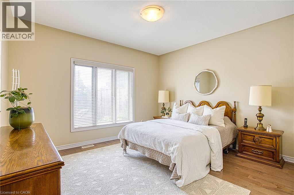 Photo 18 of 2362 Walker Court, Niagara Falls ON