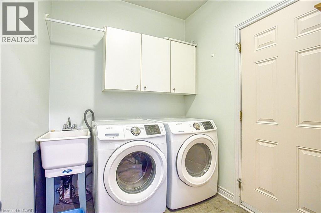 Photo 11 of 2362 Walker Court, Niagara Falls ON