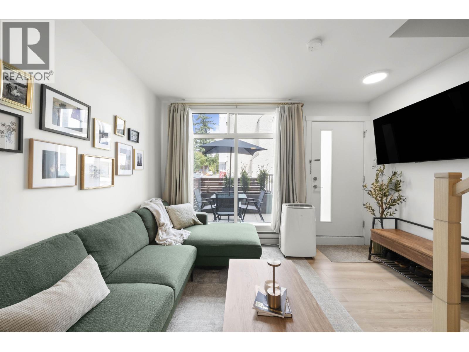 Photo 9 of 103 232 Sixth Street, New Westminster BC