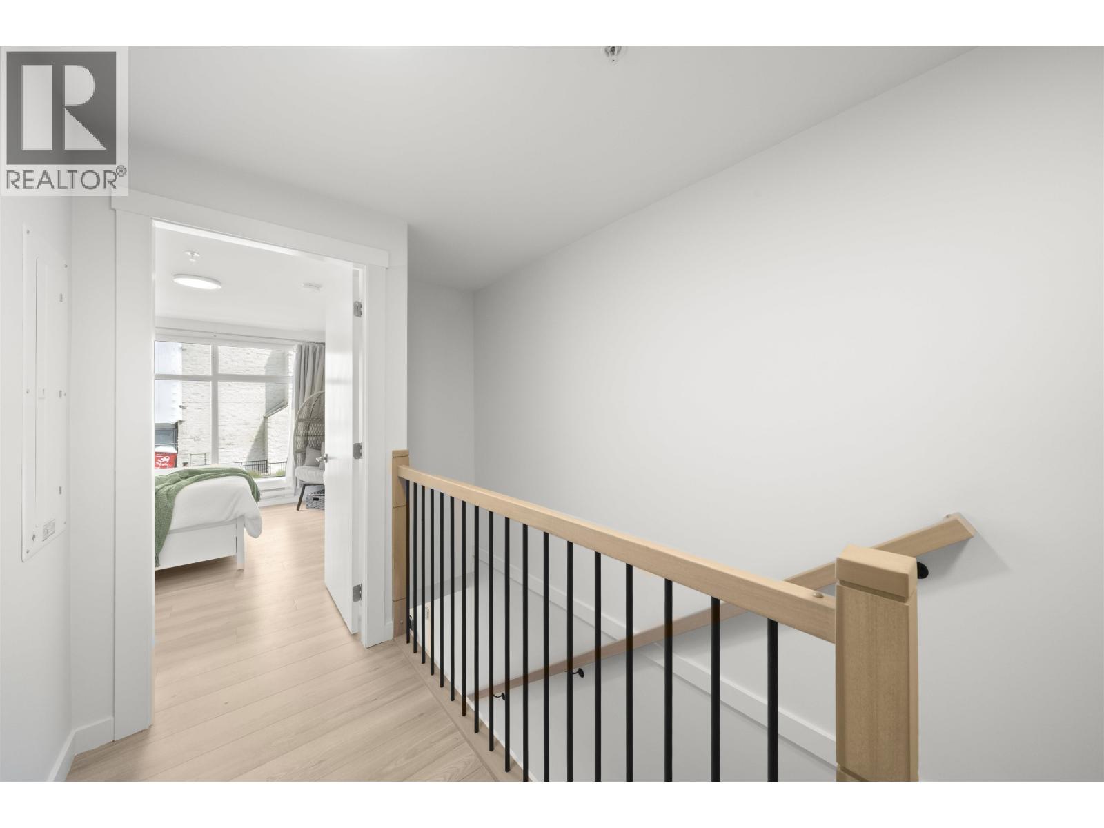 Photo 14 of 103 232 Sixth Street, New Westminster BC