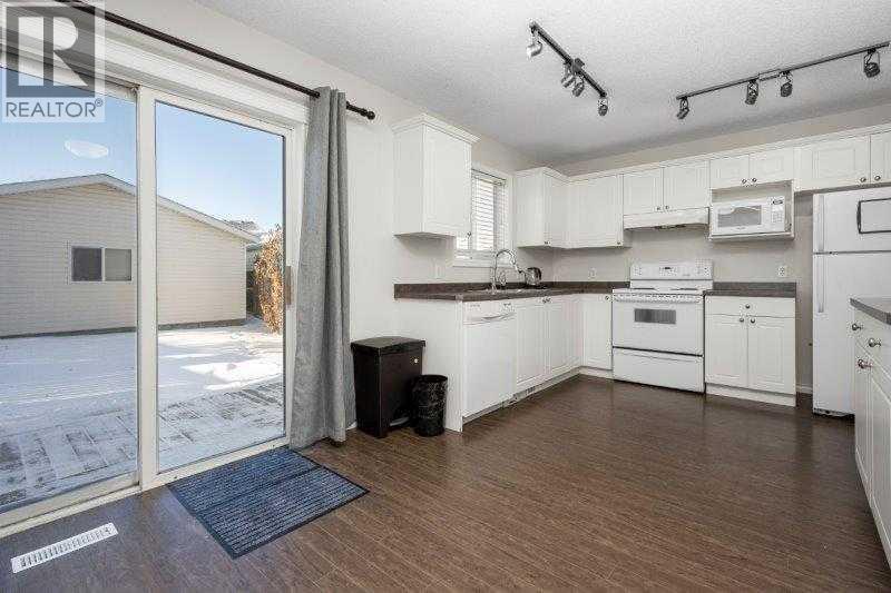 Single Family House for Sale in  Bridleglen Manor SW Bridlewood Calgary 