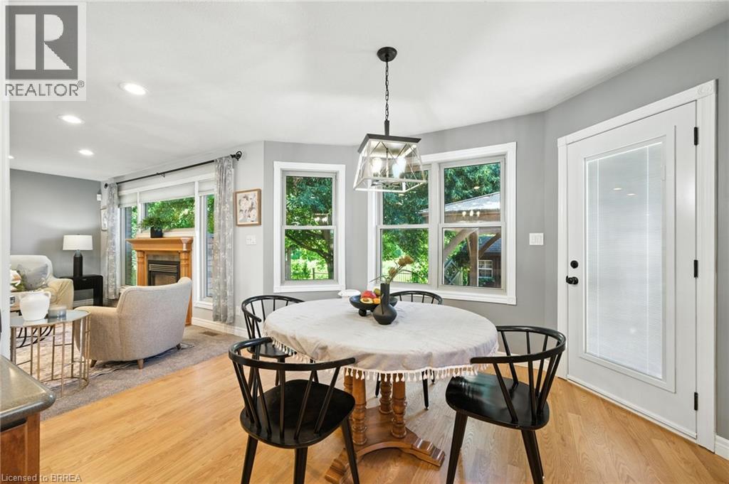 Photo 11 of 28 Macpherson Drive, Paris ON