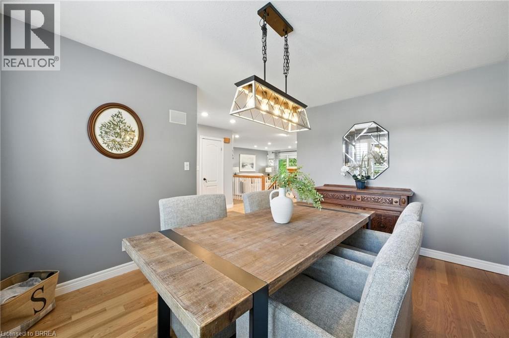 Photo 21 of 28 Macpherson Drive, Paris ON